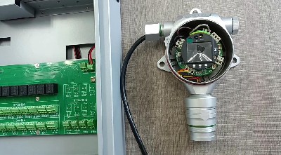 儀器通過4-20mA信號與氣體報(bào)警控制器 MIC3000接線操作視頻